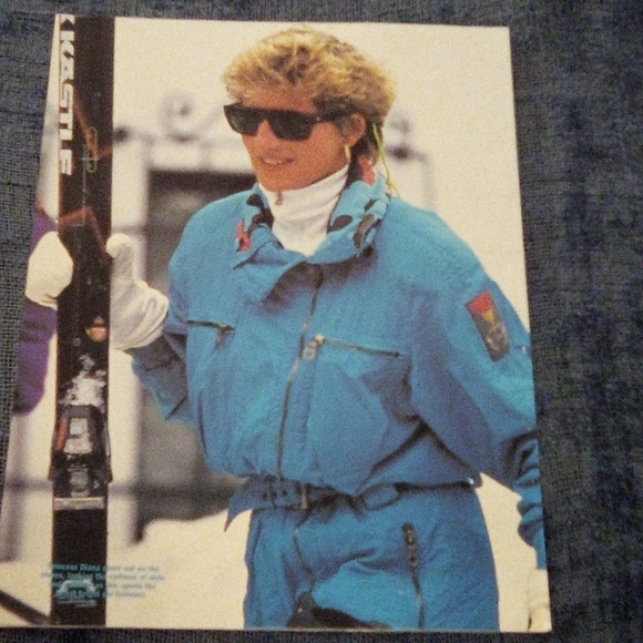 Magazine - Picture 2 of 2